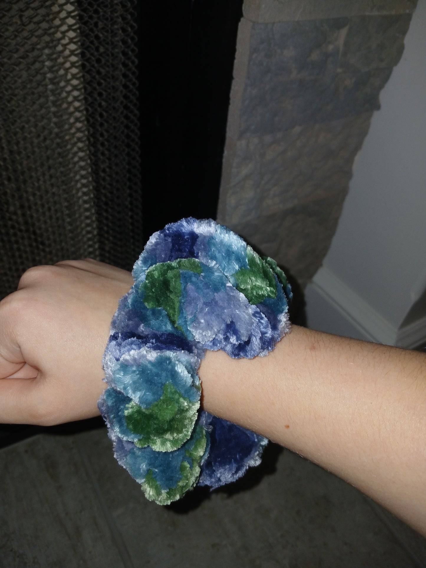 Fluffy Velvet Scrunchies (2 Pack)