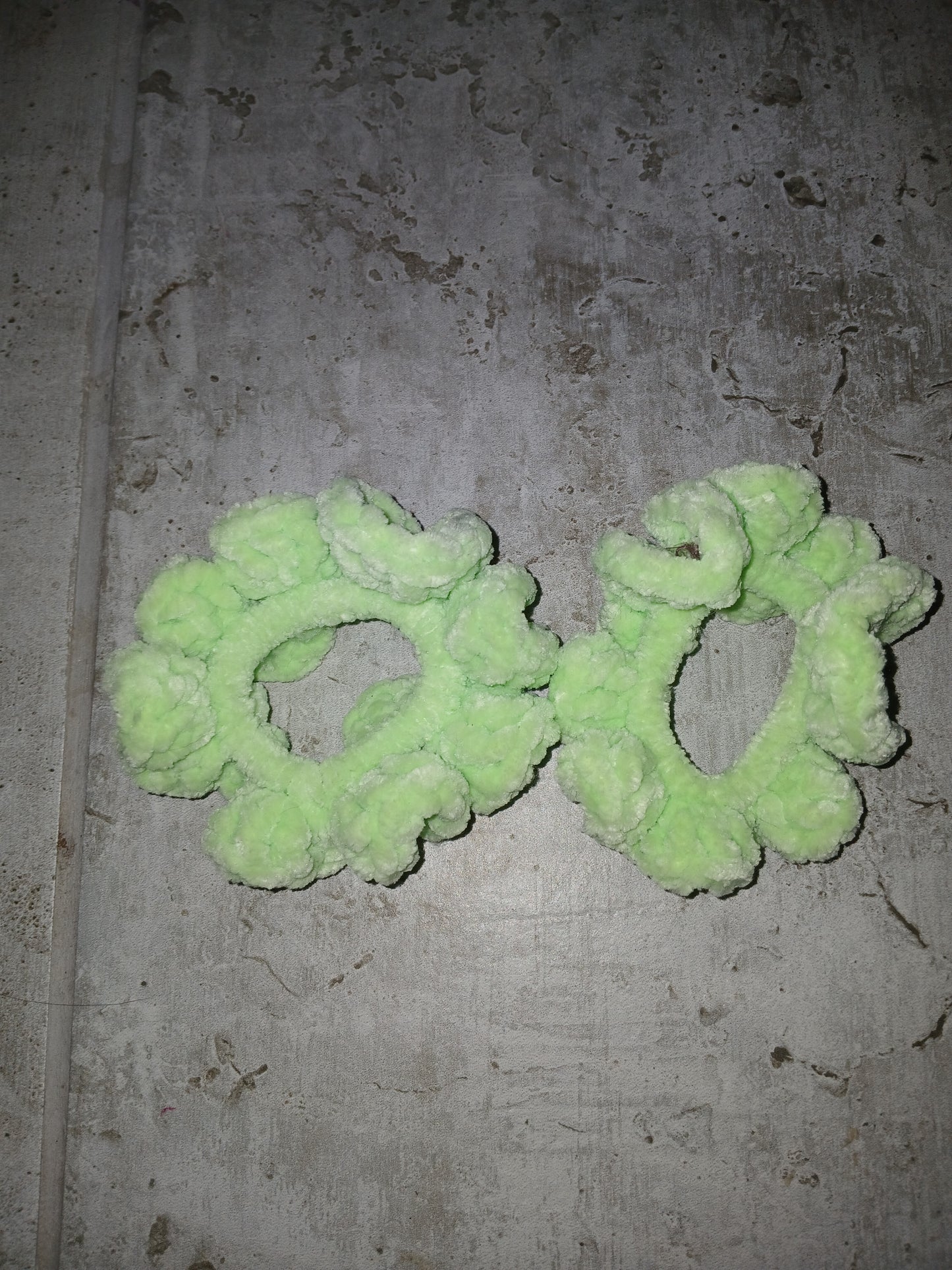 Mint Velvet Scrunchies (2 Pack)